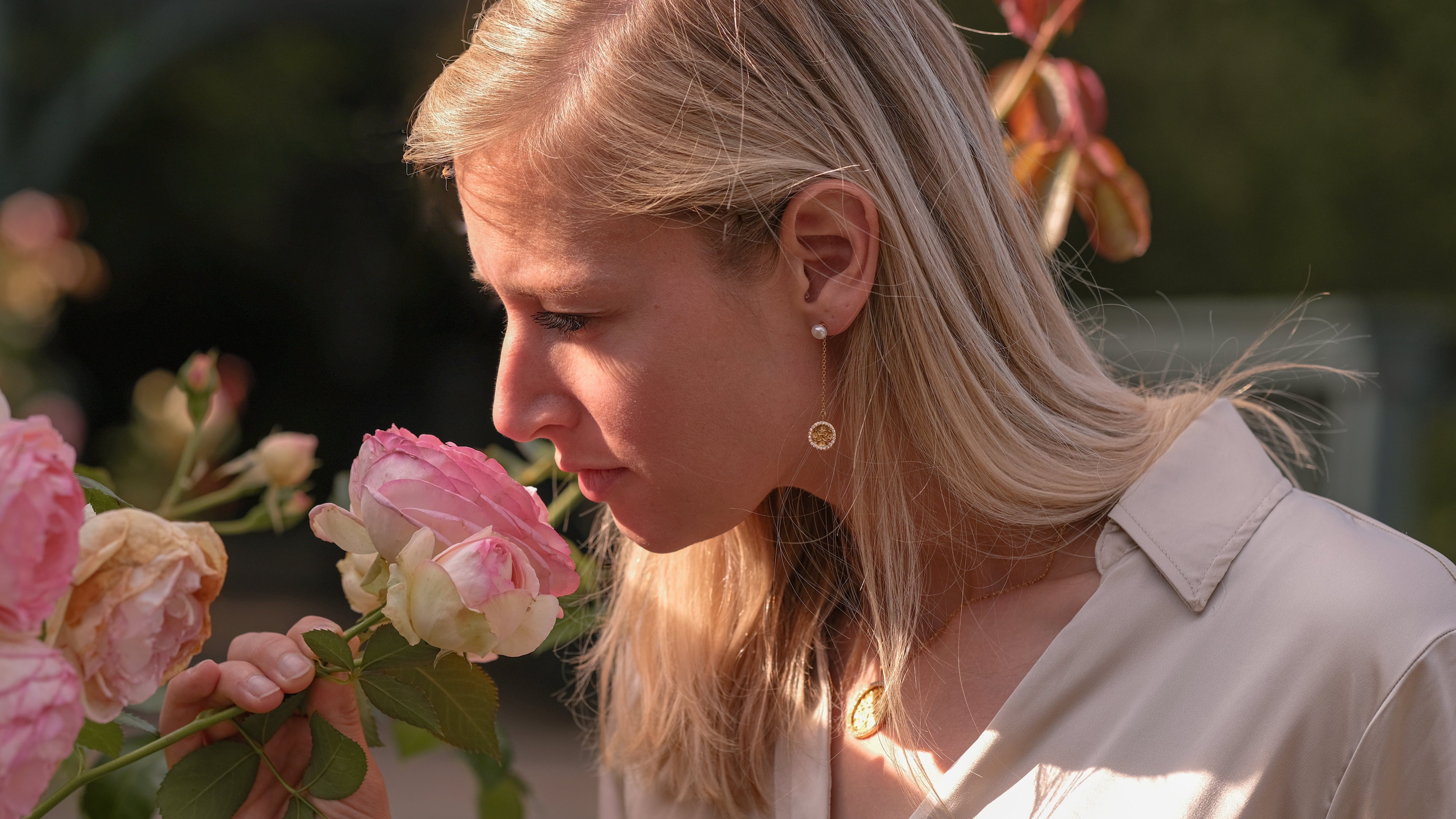 Dreamcatcher oorbellen met parel en zirkonia's verguld Nana