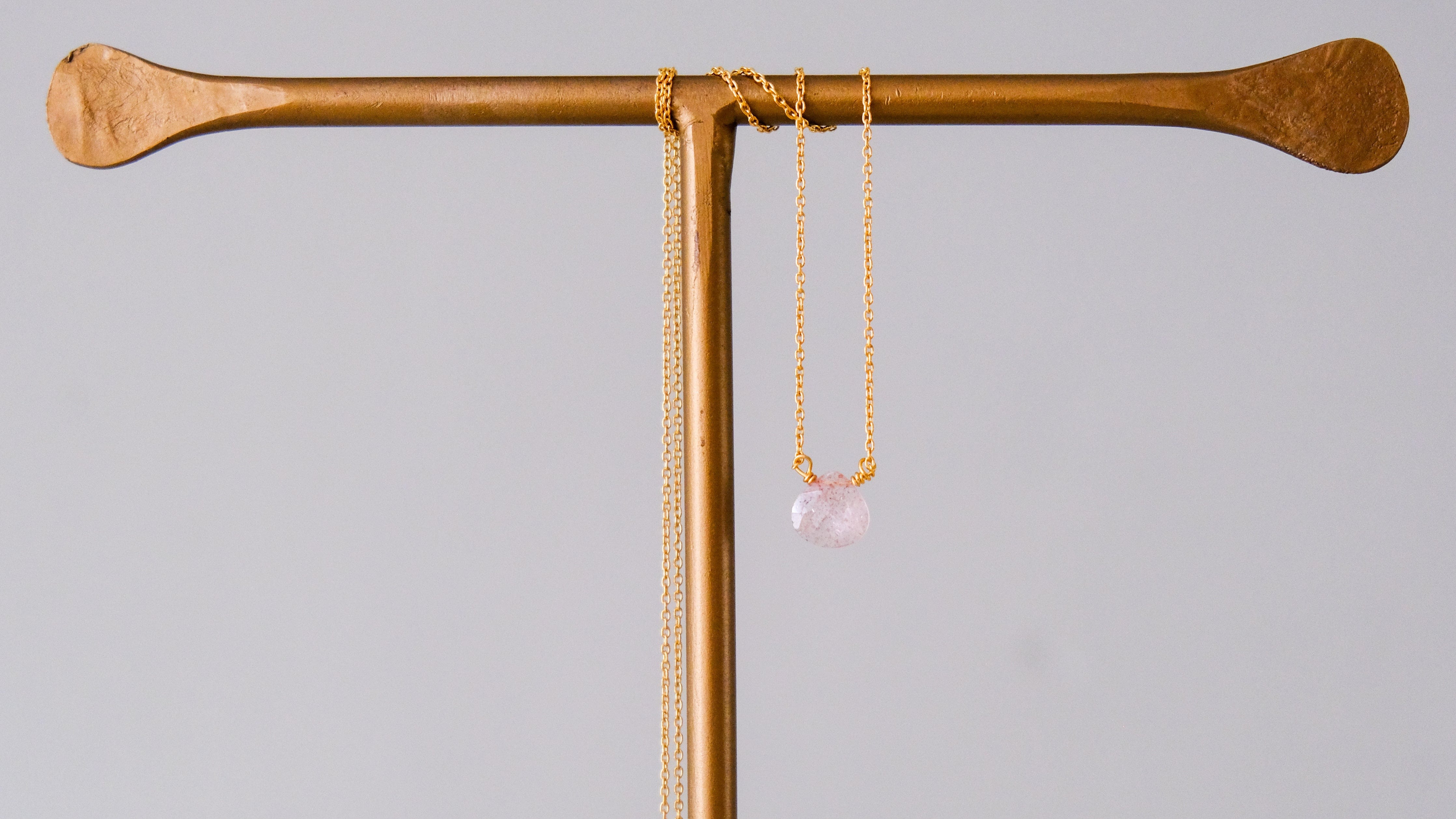 Tear drop ketting met aardbeienkwarts Sopro